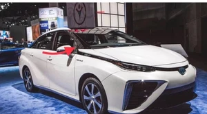 2016-2020 TOYOTA MIRAI FRONT RIGHT PASSENGER SIDE FIXED GLASS OEM 68215-62010 - Picture 1 of 5