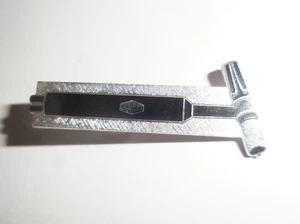 VINTAGE RARE ROBBINS CO TIE CLASP TIE BAR ENAMEL DESIGN NR - Picture 1 of 5