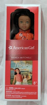 Nanea Mitchell Nuevo en Caja Mini Muñeca American Girl con folleto Foto 1 de 2