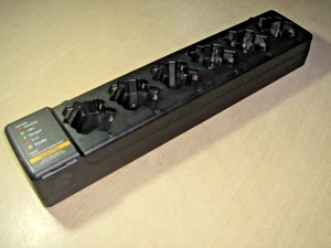 Motorola PMLN7162A UK / PMLN7102A EU Multicharger für SL1600 und SL2600 - Bild 1 von 6