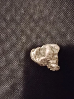 Natural Silver Crystal Nugget Glacier Deposit, Gold/Platinum - Image 1 of 2