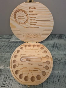 Baby Zahn Andenkenbox mit Pinzette & Flasche Kiefernholz Halter für Babyzähne - Bild 1 von 8