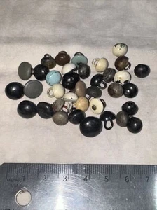 Collection of 36 Victorian and Edwardian shoe buttons - some pairs - Picture 1 of 3