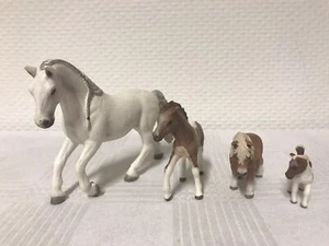Schleich 4 caballos pony moho potros coleccionar regalo de Navidad juguete - Imagen 1 de 5