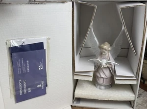 Lladro Angel of Peace 6131 Figurine 12" Mint in Box - Picture 1 of 16