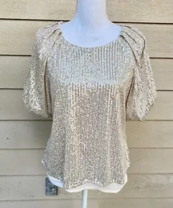 Top donna Anthropologie Endless Rose nuovo con etichette GRANDE paillettes oro maniche a sbuffo - Foto 1 di 7
