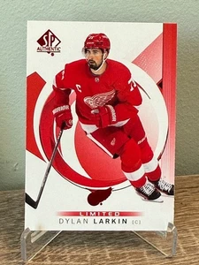 2024-25 Upper Deck SP Authentic Limited Dylan Larkin #12 Detroit Red Wings - Picture 1 of 2