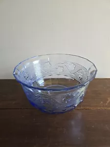 Vintage Avalon blau Anchor Hocking Glas Blumen große Salat/Servierschüssel Serviergeschirr - Bild 1 von 9