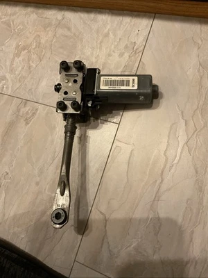 2015 JEEP GRAND CHEROKEE SEAT MOTOR ASSY OEM - Image 1 of 2