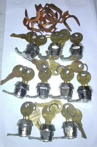 Lot of 10 Vending Cam Locks w/ 2 Keys Each Chicago - Picture 1 of 7