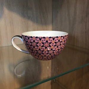 T2 cup pink black geometric LIKE NEW - Picture 1 of 5