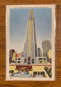 NEW YORK CITY POSTCARD.  RCA BUILDING ROCKEFELLER CENTER.  1915-1930 - Picture 1 of 2