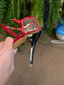 Red Patent Leather Charles David Chrome Heels Size 7 1/2 - Picture 1 of 10