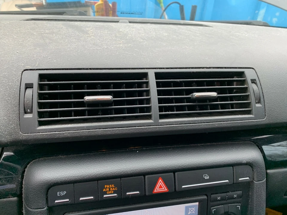 AUDI A4 S-LINE 2.0 2005 2006 2007 2008 ventilación central del tablero Foto 1 de 1