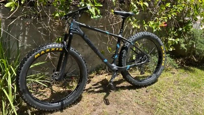 BOREALIS CRESTONE FIBRA DE CARBONO FAT BIKE 2020 NEGRO MATE Foto 1 de 4