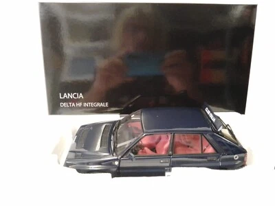 Kyosho Lancia Delta HF Integrale Evo 2 Club Italia met. blue 1992 1/18 08343SC - Immagine 1 di 2