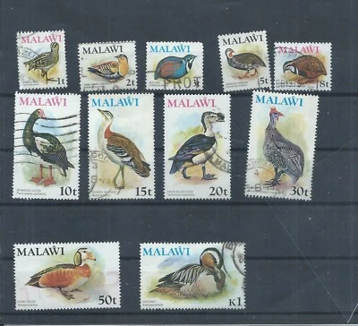 Malawi stamps.  A range of the 1975 Birds used. 5t has creased corner.   (N044) - Image 1 of 2