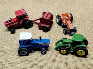 Ertl 1/64 International Tractor & Bailer Ford Minneapolis Moline John Deere Toys - Picture 1 of 5
