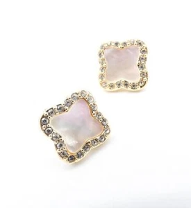 NEW 18kt Gold Plated Crystal Mother of Pearl Shell Quatrefoil Clover Earrings - Picture 1 of 6