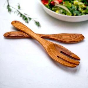 Handgefertigte Salatbesteck aus Olivenholz mit eckigem Ende 29 cm: rustikales Löffel- & Gabelset - Bild 1 von 3