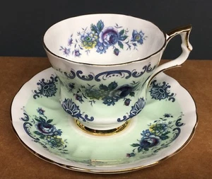 Royal Windsor Cup & Saucer 2673\91c - Picture 1 of 7