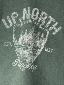 Up North Michigan Sweat Shirt Adult Medium Green Gildan Long Sleeve Fleece - Picture 1 of 5