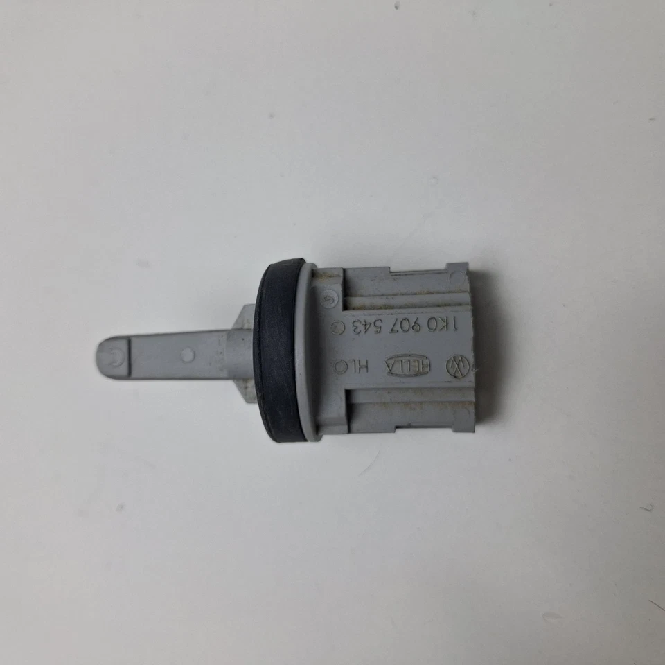 Sensor de temperatura del aire Volkswagen Golf 2002-2010 1K0907543G Foto 1 de 4
