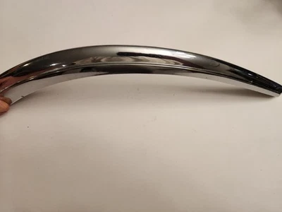 ORIGINAL 1946-1948 CHRYSLER RF FENDER GRILLE CENTER MOLDING TRIM # 1151922 - Image 1 of 4