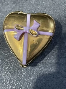 Vintage Limoges Rochard "Gold Heart With Pink Bow And Chocolates" Limoges Box - Picture 1 of 5