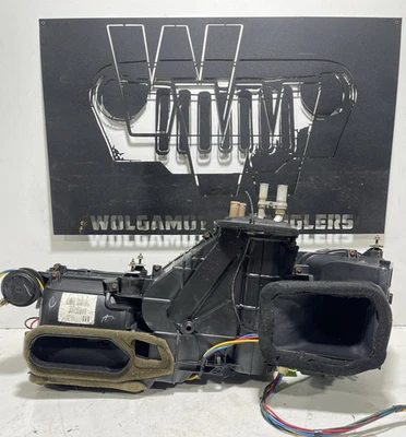 Коробка в сборе с сердечником нагревателя с двигателем вентилятора переменного тока 55037603aa Jeep TJ Wrangler 02-06 - Изображение 1 из 4