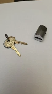 1937 1938 1939 1940-1941-1947 FORD IGNITION SWITCH RARE NOS FORD BRIGGS - Picture 1 of 5