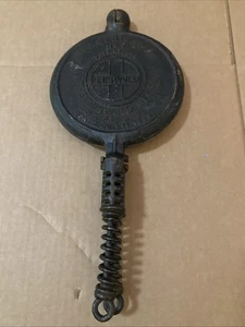 Griswold Cast Iron #7 Waffle Iron ( No Base) - Picture 1 of 11