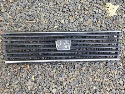 VINTAGE SUBARU BRAT GL  4dr 2 dr Hatchback 80 81 OEM 1981 1982 FRONT GRILLE - Image 1 of 4