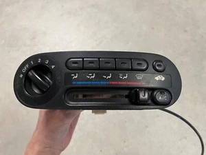 Honda CRX Del Sol / Climate AC Heater Control / 1993 94 95 96 97 - Foto 1 di 5