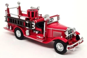 Matchbox Yesteryear - YFE09 1932 Ford AA Open Cab Diecast model Fire Truck - Picture 1 of 3
