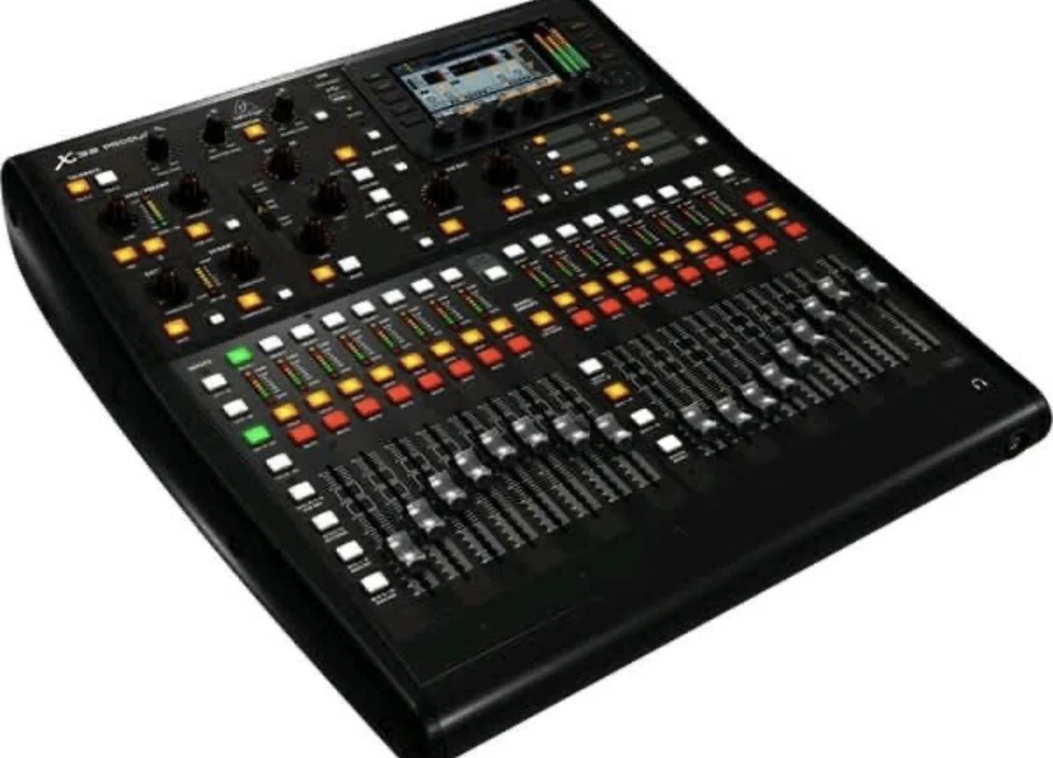 Behringer X32 Compact Digital PA Mixer - image 1 of 4