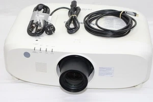 *Panasonic PT-EW540*Installations-Beamer Projektor projector 5000 lm2000:1 HDMI - Picture 1 of 19