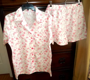 NUOVO COMODO BIANCO con ROSA TESSUTO FLOREALE PIGIAMA CORTO COTONE SET MEDIO - Foto 1 di 4