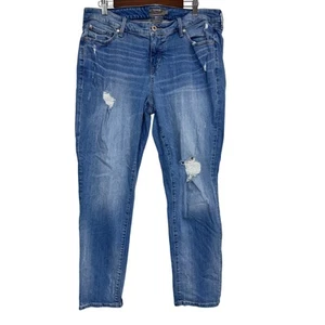 Torrid Boyfriend Straight Vintage Stretch Distressed Mid Rise Blue Jeans 16 Tall - Picture 1 of 4