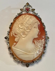 VINTAGE LARGE CARVE SHELL  CAMEO IN SILVERTONE FANCY PIN PENDANT SETTING - Picture 1 of 10