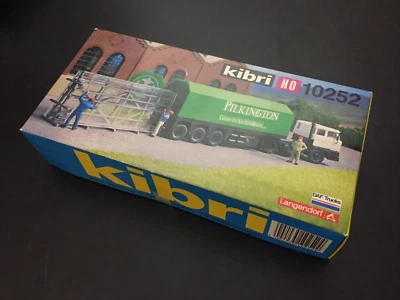 Kibri 10252 Baukasten DAF LKW Pilkington H0 1:87 - Bild 1 von 3