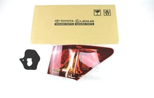 LUZ TRASERA EXTERIOR DEL LADO DEL PASAJERO ORIGINAL LEXUS GS350 GS450h 13-15 OEM 81551-30C90 - Imagen 1 de 2