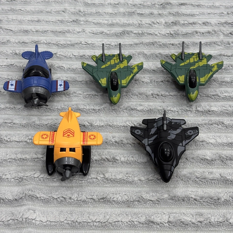 Lote de 5 Aviones de Plástico Juguete Pull Back Mini Excelente Estado  Foto 1 de 4