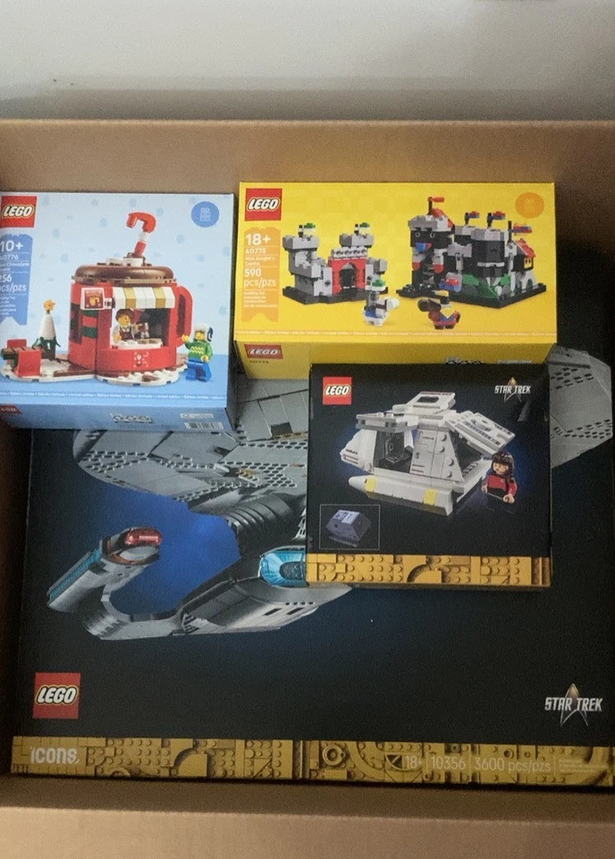 Lego Star Trek: EE. UU. Enterprise NCC-1701-D 10356 + Shuttlepod tipo 15 y GWP Foto 1 de 1