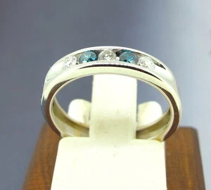.25 ctw Diamonds Round Cut White & Blue 14k White Gold Band Ring Size 4.75 - Picture 1 of 5