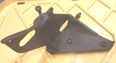 UNIDADE BASE DE MONTAGEM COMPRESSOR DE AR CONDICIONADO ORIGINAL PORSCHE 911 1969 a 1984 - Imagem 1 de 4