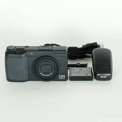 RICOH GR DIGITAL II | Compact digital camera Working - Image 1 of 4