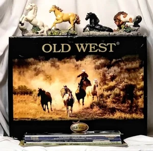4 Small Majestic Resin Horses Including Horse Memorabilia-{See Description} - Picture 1 of 11