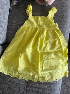 Abito Pavoni Bambina Giallo 100% Cotone Vestibilità Svasato Ricamato 18-24 Mesi - Foto 1 di 2