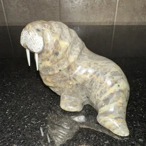 Ron Ekemo soapstone walrus with tusks - Picture 1 of 8